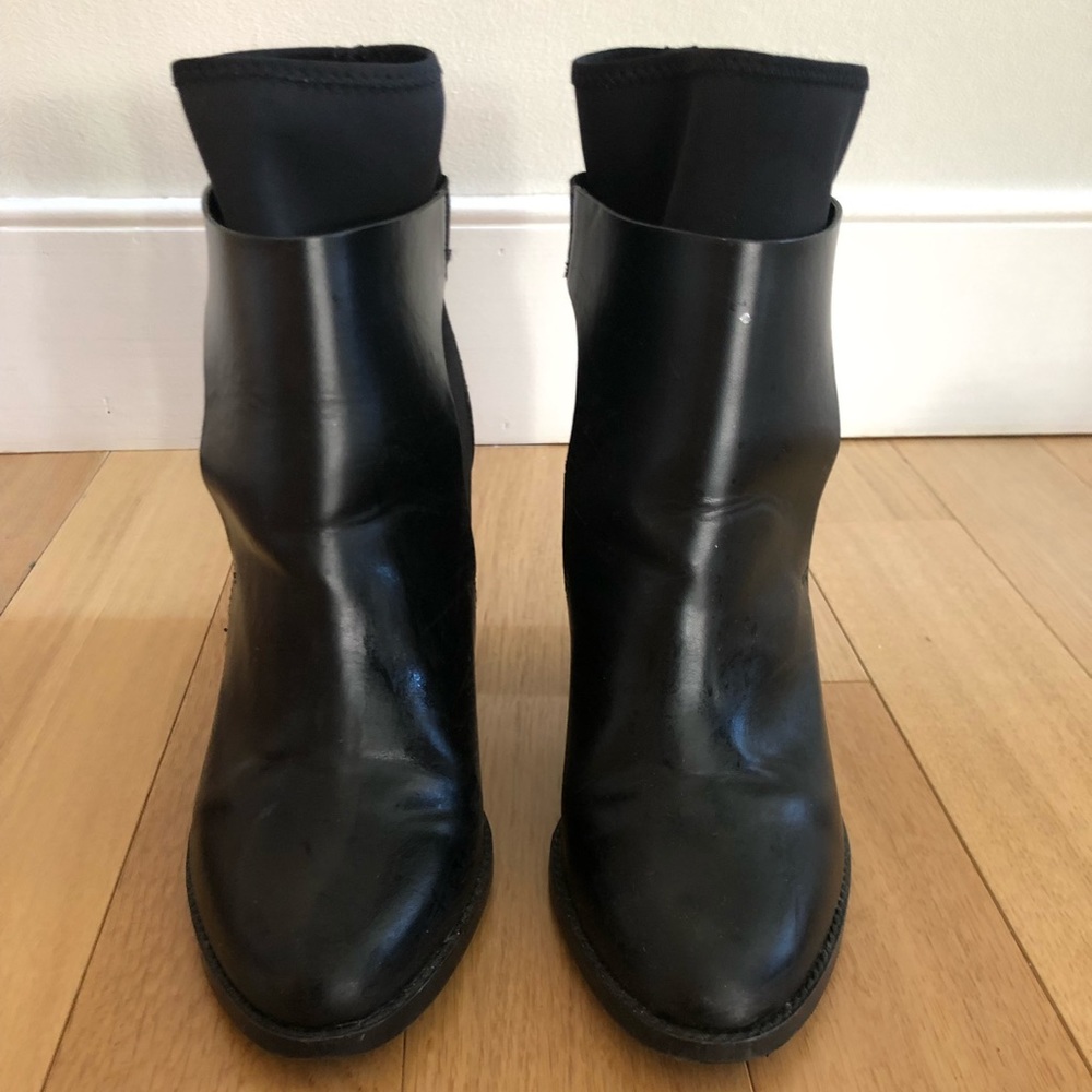 Leather, glove boot with neoprene size 9